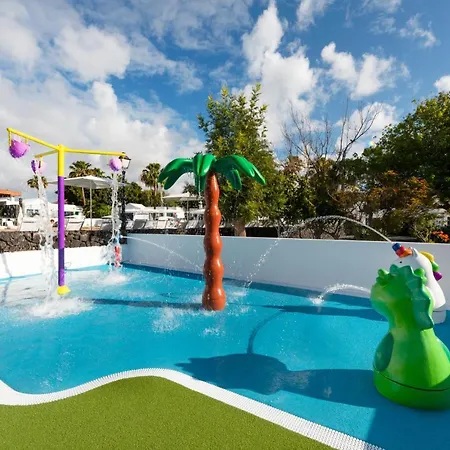 Hyde Park Lane Aparthotel 3*