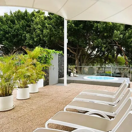 Hyde Park Lane Aparthotel 4*