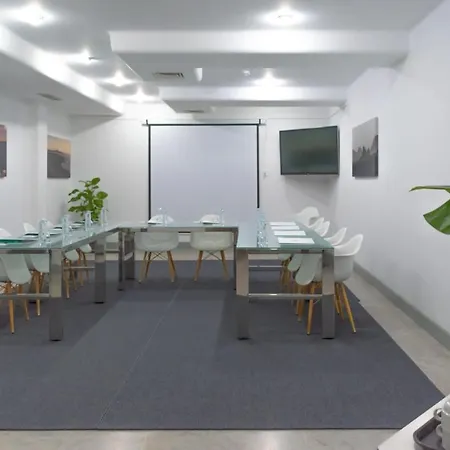 Hyde Park Lane Apartmanhotel