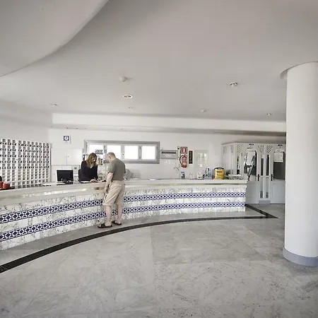 Hyde Park Lane Apartahotel