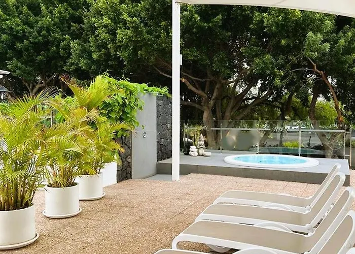 Hyde Park Lane Aparthotel 4*